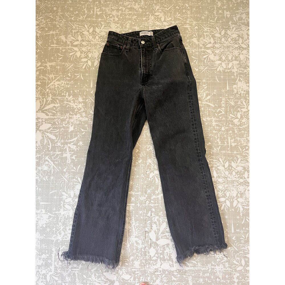 Abercrombie The 90's High Rise Relaxed Jean Curve Love Size 25